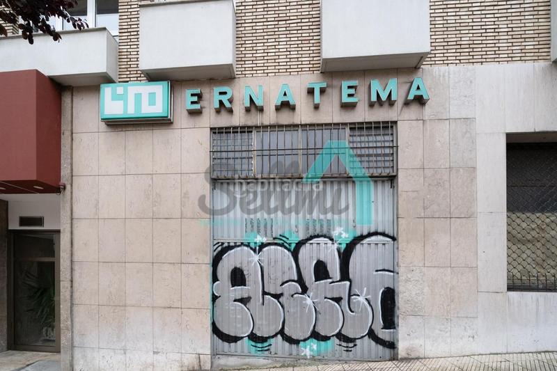 Foto a5dfe233-d811-4ee7-a8ff-f016ce174bd3. Local comercial a Santo Domingo - El Campillín Oviedo