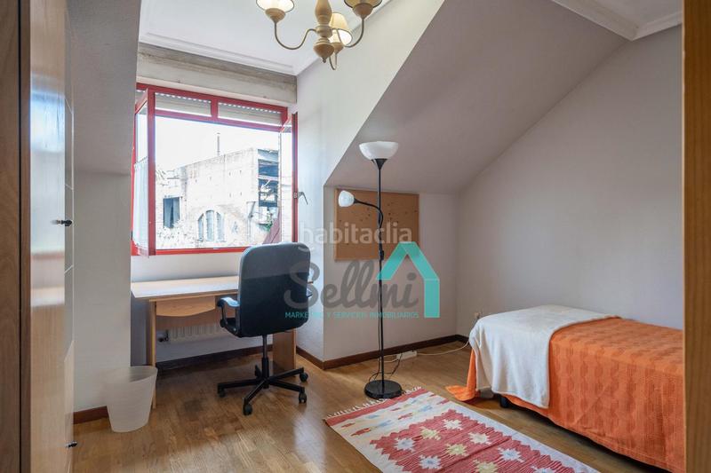 Foto 508a959c-6c83-4f70-bed6-361d8f5ab28e. Location duplex avec chauffage dans El Postigo Oviedo