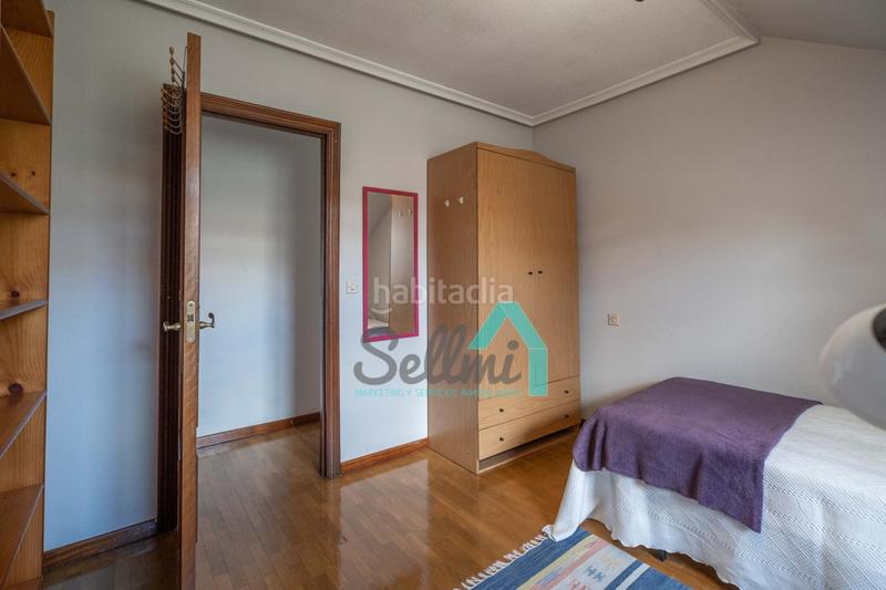 Foto 6a0a4676-0dba-4d58-9f04-704a53e5d658. Location duplex avec chauffage dans El Postigo Oviedo
