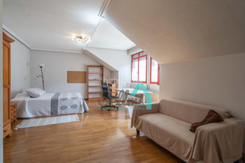 Foto e3bad1b6-beea-4129-bfb4-be4d04afb314. Location duplex avec chauffage dans El Postigo Oviedo