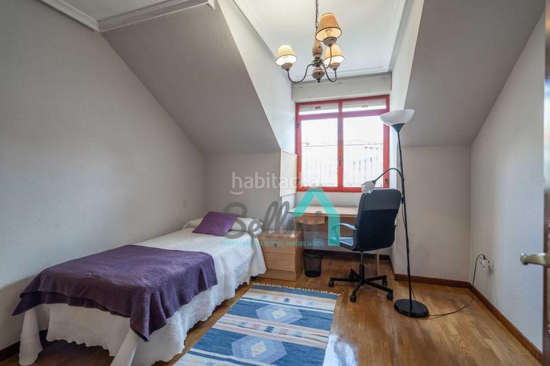 Foto 38d5d1be-de26-4fff-9582-28fddcbc6018. Rent duplex with heating in El Postigo Oviedo
