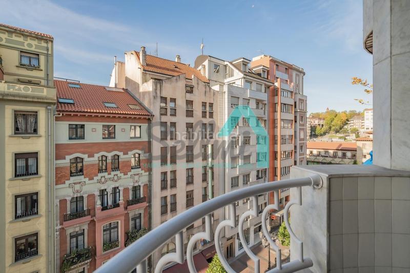 Foto 7f8d9907-c092-4df9-a87f-2d1fabeb4c80. Lloguer oficina amb calefacció a Salesas - Foncalada - Campoamor Oviedo