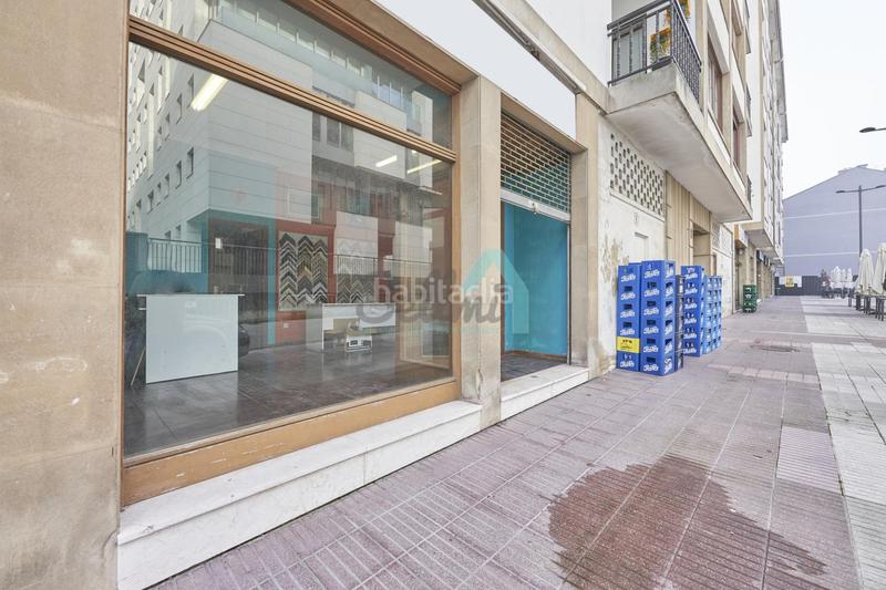 Foto 6bfe7720-bdf4-45fb-819a-079ed95bc678. Local comercial en El Postigo Oviedo