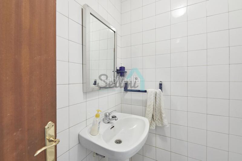 Foto daf27b72-c944-414e-95af-4ad9305ff9c3. Local comercial en El Postigo Oviedo
