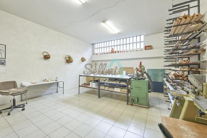 Foto f4d69406-ebc0-407d-bdf6-975ffe15194b. Local comercial en El Postigo Oviedo