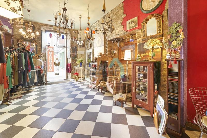 Foto 0ce9fbfe-8d08-47a8-9c7f-53d80eae0ece. Locale commerciale con riscaldamento in Sama Langreo