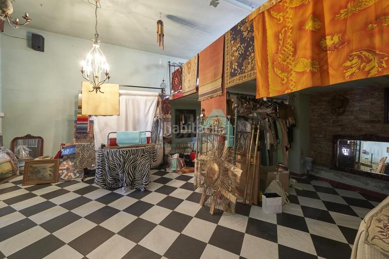 Foto cd158588-b372-49b3-b44c-82908866cda7. Locale commerciale con riscaldamento in Sama Langreo