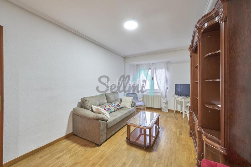 Foto 0f61b4a7-8401-4cab-8050-70babda19927. Location appartement avec chauffage dans Santo Domingo - El Campillín Oviedo