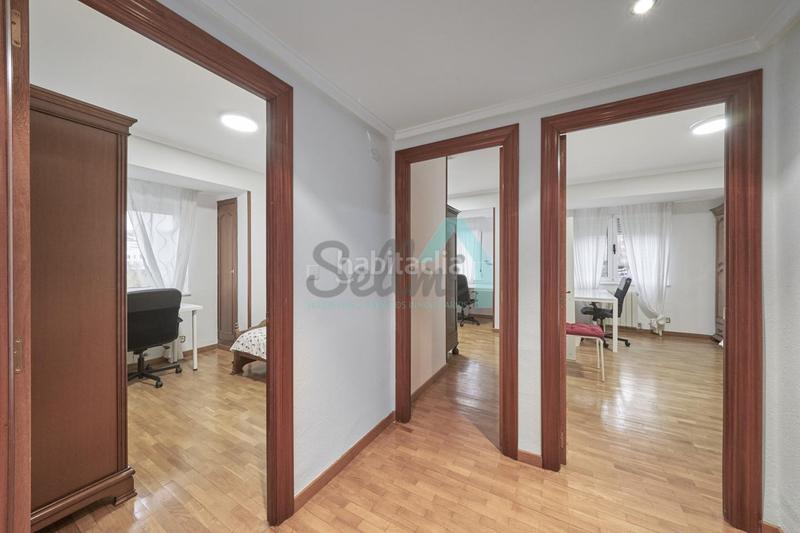 Foto 3da4b34e-473f-4f00-b57d-8e8414c7f257. Location appartement avec chauffage dans Santo Domingo - El Campillín Oviedo