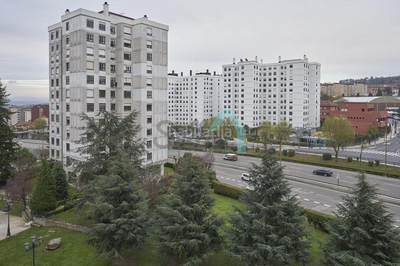 Foto ad2f2179-b125-4e2c-aba9-76a2fd82e5f0. Location appartement avec chauffage dans Santo Domingo - El Campillín Oviedo