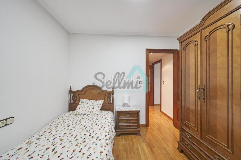 Foto 10f67034-58ce-40e5-aa38-0129af3519c7. Alquiler piso en Santo Domingo - El Campillín Oviedo