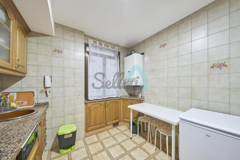 Foto 62efaffd-3afd-4dd0-8259-15041cc9cdbf. Alquiler piso en Santo Domingo - El Campillín Oviedo