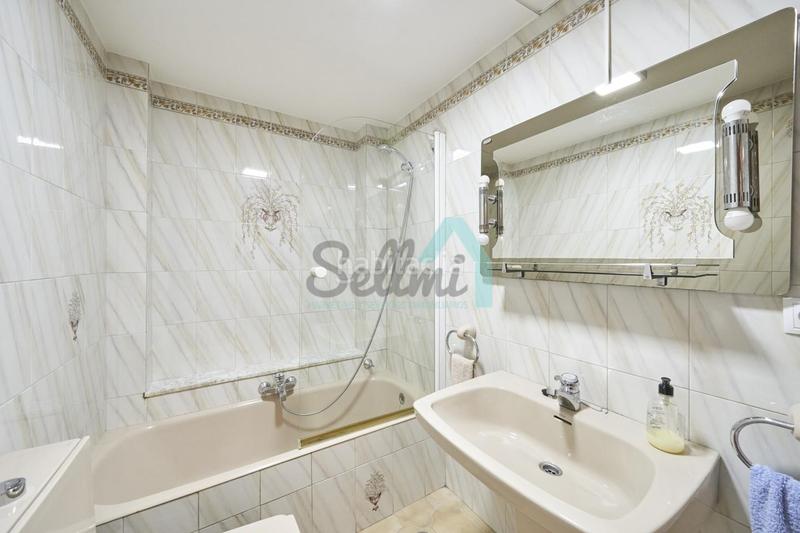 Foto aac678d6-aad3-4453-b6ae-af875380b8f2. Alquiler piso en Santo Domingo - El Campillín Oviedo