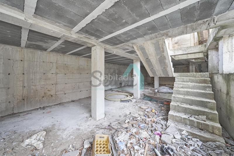 Foto 3bea73e0-c4c3-474b-a55c-f9e6a45aba3f. Edifici a Aller