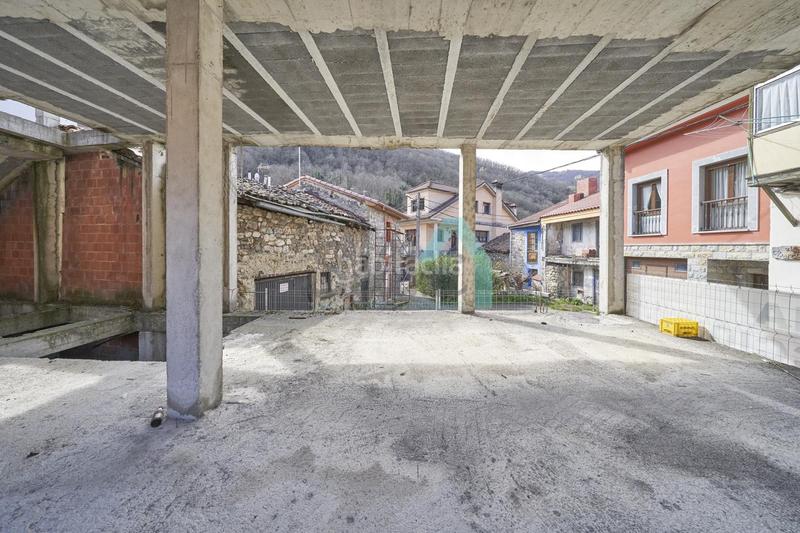 Foto 9312c122-233e-40ff-ba13-3e1e906a9cf2. Edifici a Aller