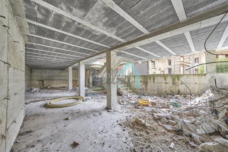 Foto a0301f64-630c-4d63-94da-a6683e9e3a91. Edifici a Aller