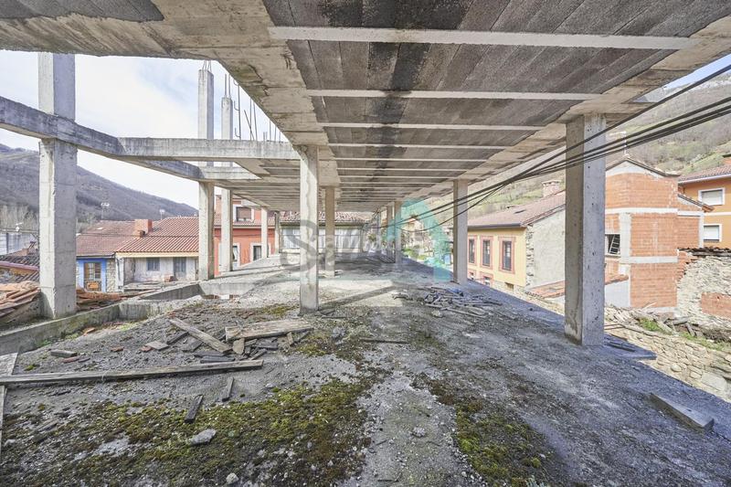 Foto a28eb89c-877e-4df6-b6c6-a026449fee83. Edifici a Aller