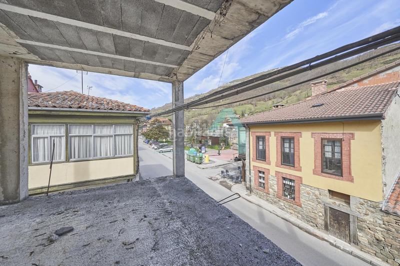 Foto bd7f3e6f-acd2-4583-a106-39fcb6da4645. Edifici a Aller