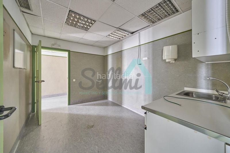 Foto c4aa040a-70fc-4a5c-a3af-41b052b5c2f8. Local comercial a Ceares Gijón