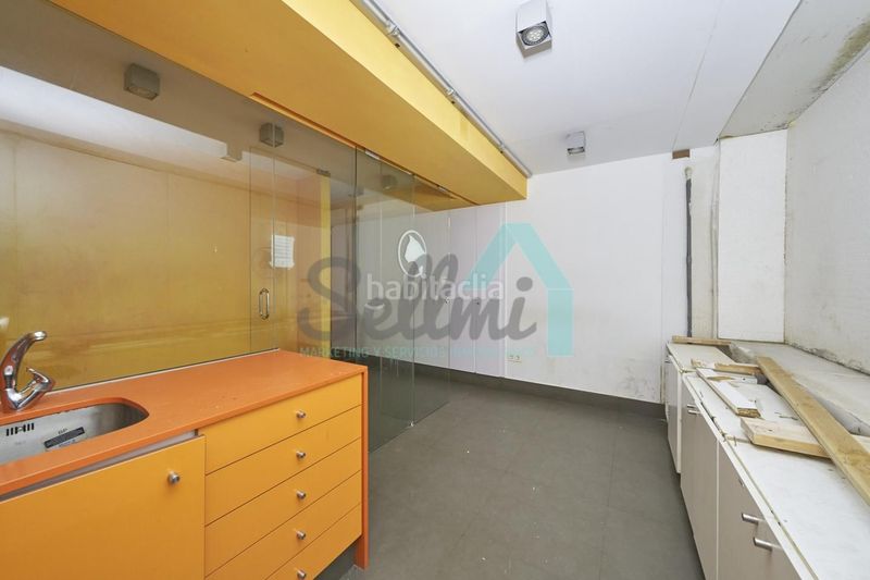 Foto ec38eb6d-ea1b-4fbf-8fa5-9773e282eabc. Local comercial a Ceares Gijón