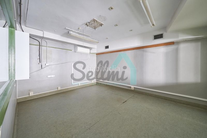 Foto f03f73ff-7030-4faa-ab1c-81e15e1f73e2. Local comercial a Ceares Gijón