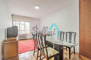 Pis  Calle jovellanos. Piso en venta en zona centro de oviedo (asturias, españa).

prec