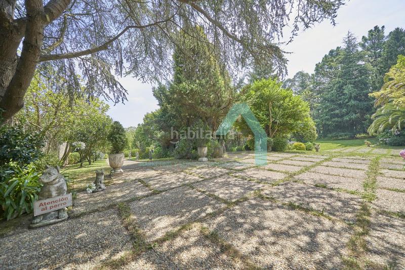 Foto f6e0c2e0-e54d-4aa8-9d2b-a41a792f06e8. Casa con parcheggio piscina in Cabueñes Gijón