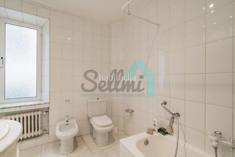 Foto 154d0bbe-3898-4e2a-8dfd-118939277550. Appartamento con riscaldamento parcheggio in Parque San Francisco - Uría Oviedo
