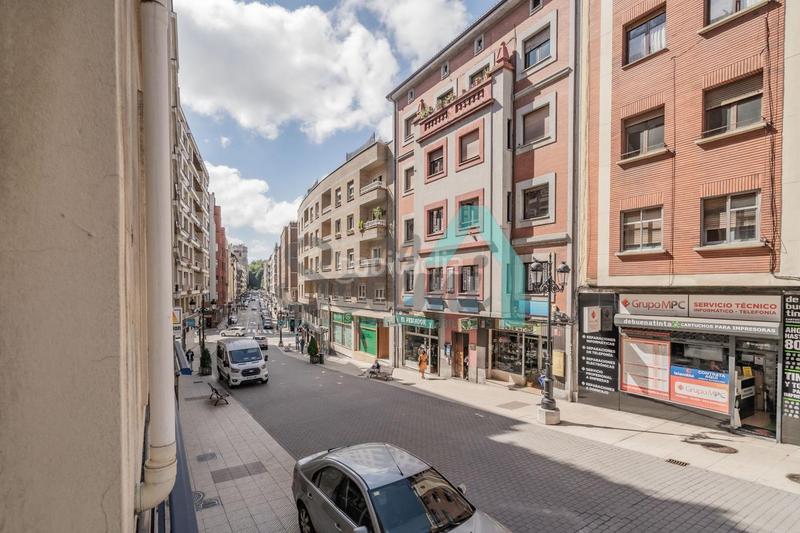 Foto 5f10a1eb-58a7-4288-9f89-377b87153f52. Appartamento con riscaldamento parcheggio in Parque San Francisco - Uría Oviedo