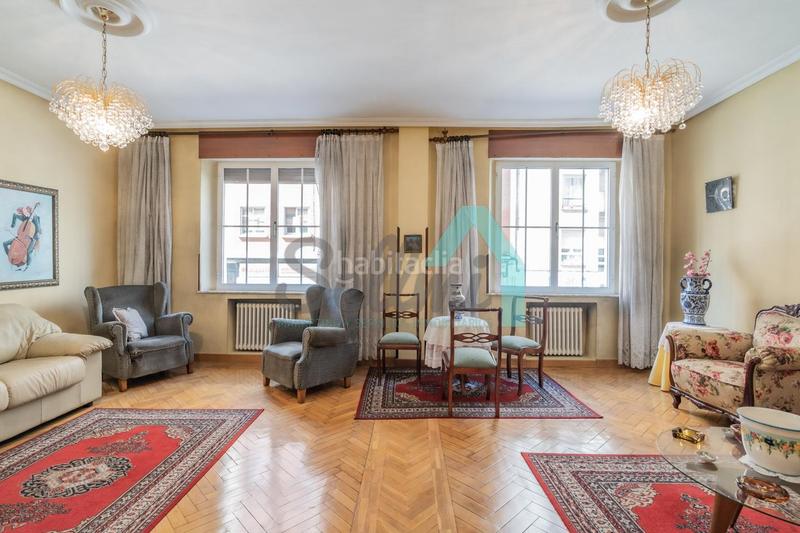 Foto 7a1d9ec7-ba6a-4144-ac13-9b35f764070e. Appartement avec chauffage parking dans Parque San Francisco - Uría Oviedo