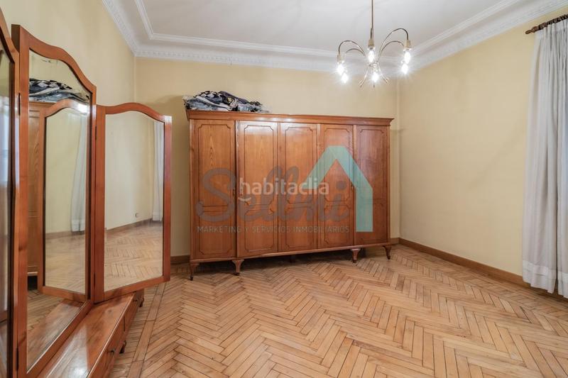 Foto b3e1eeec-8c97-4918-8edc-abf7aaa2b6d3. Appartement avec chauffage parking dans Parque San Francisco - Uría Oviedo