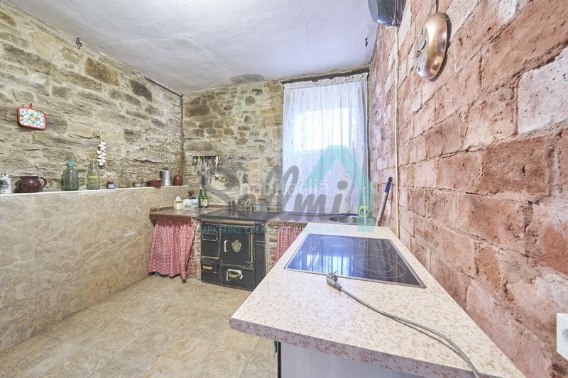 Foto 4669c8e4-f946-49f0-9c6a-ea454d30a854. Casa a Sama Langreo
