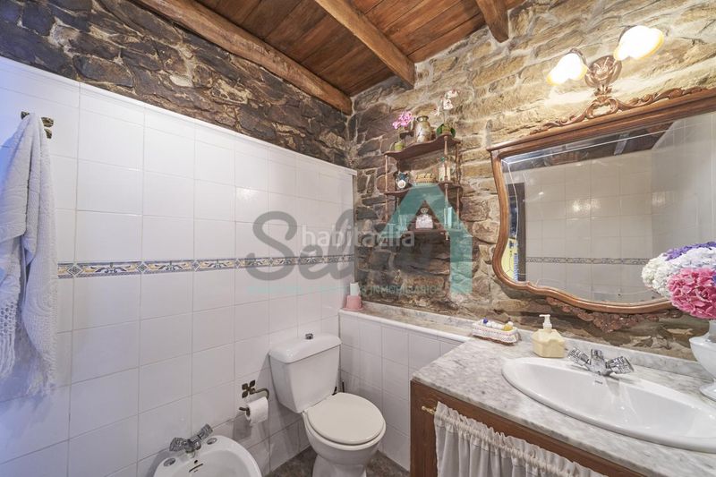 Foto f79ad564-dae3-4391-8a27-bece4f9253af. Casa a Sama Langreo