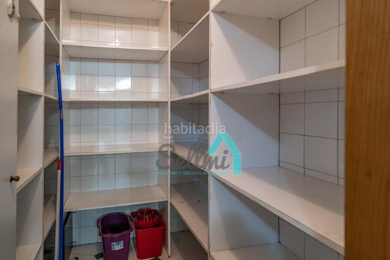 Foto a26f1488-627e-42bd-9e45-69b0aff7070d. Piso  en venta en Plaza de América, (asturias, españa).

precio venta: 650.000 €.
superficie construida: 187 m2.
5 habit en Oviedo