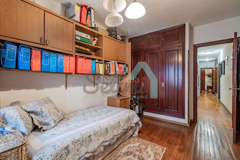 Foto a5b12fd5-4603-4a7b-ac5d-0f7d0fdba487. Flat with heating parking in Plaza de América Oviedo