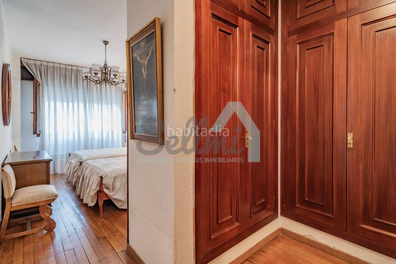 Foto af9888da-fc77-409b-83b2-fa18408f0e63. Flat with heating parking in Plaza de América Oviedo