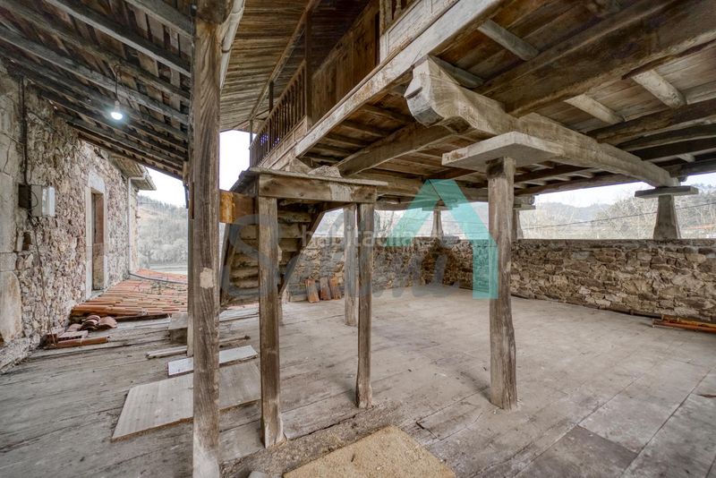 Foto 03cb5f0e-aa72-4ad5-ad91-55ff71dbf774. Casa en Salas