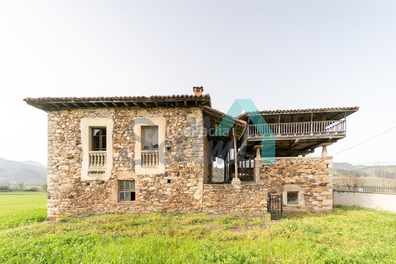 Foto 3eb645f1-4329-4482-90e1-ee17556d71d2. Casa en Salas