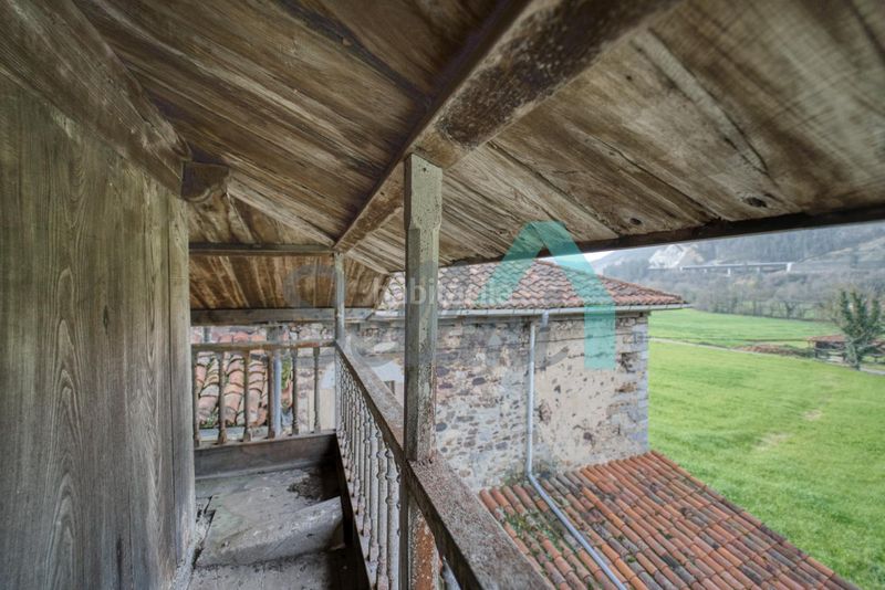 Foto 65059820-0504-4439-9b1e-92298edf94dd. Casa en Salas