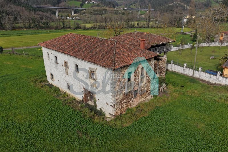 Foto 7cc044d1-8f98-4698-b597-21711191b369. Casa en Salas