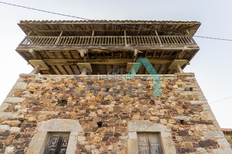 Foto ae625b7b-da77-4a19-ad5a-f4877188fb37. Casa en Salas