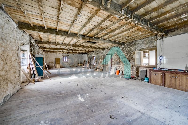 Foto b40cf354-172e-4e9d-bdde-b5a330de1f2c. Casa en Salas