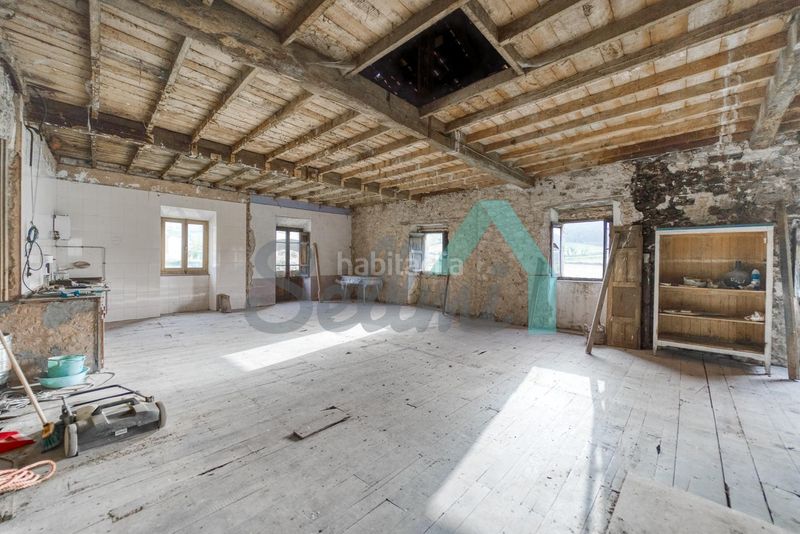 Foto bad3cf7e-8ace-4537-98db-a8658bf8dea8. Casa en Salas