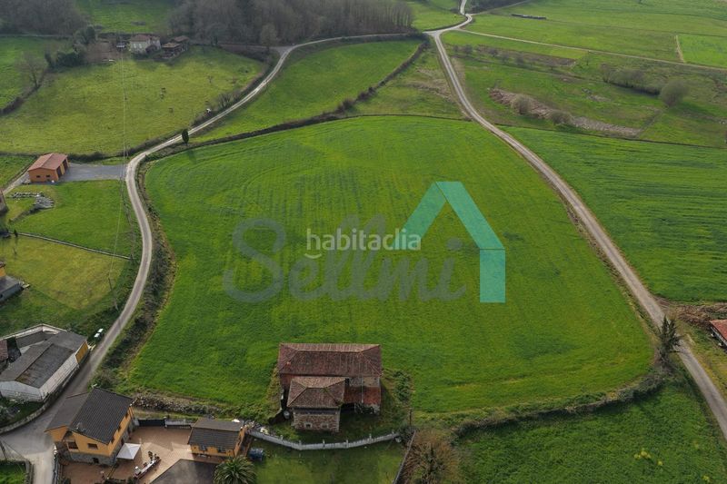 Foto bb3a2a24-49ba-4079-b622-79f530b85e31. Casa en Salas