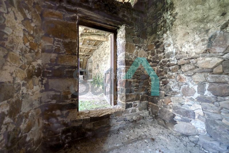 Foto bd34c699-4e5f-43c5-ad4f-e3d22bed73b6. Casa en Salas