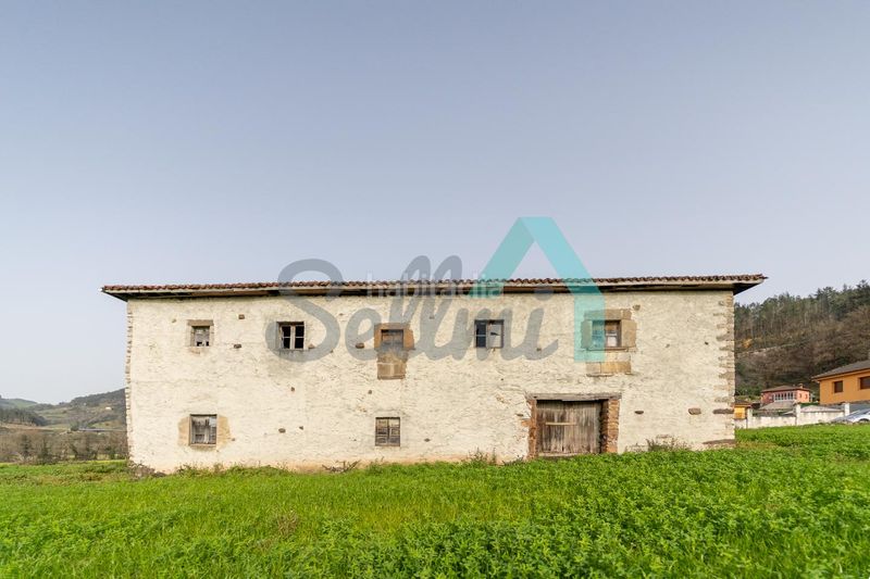 Foto def218b5-3ec8-4d15-8433-cfb5557a2d84. Casa en Salas