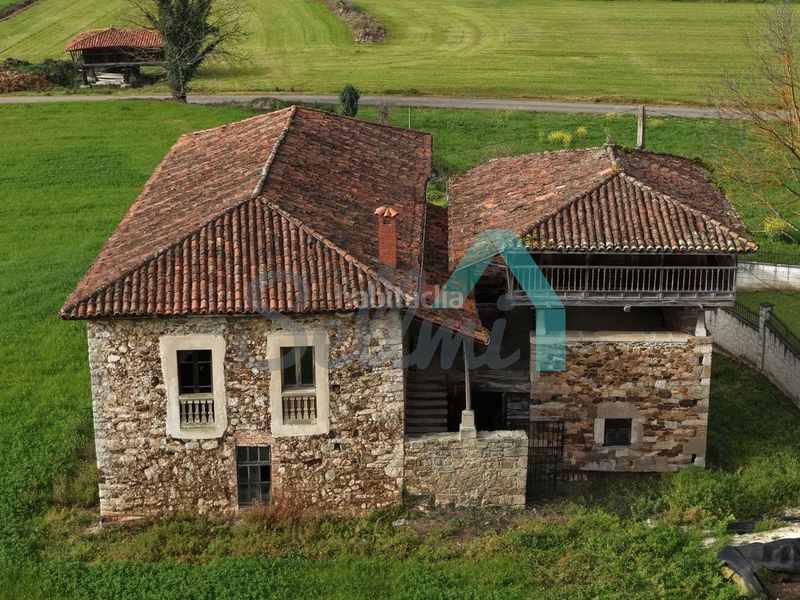 Foto f01558d5-928f-41bd-8a62-c5e32210f4ab. Casa en Salas