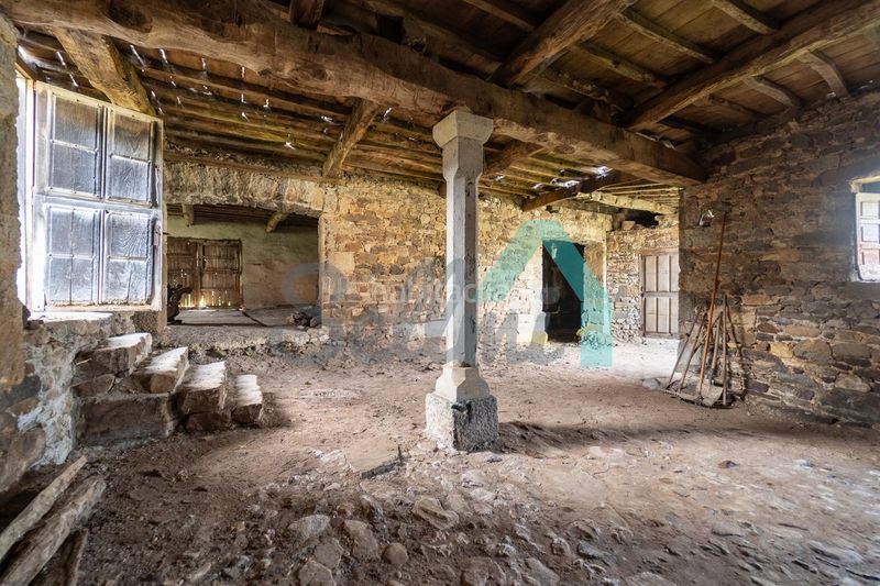 Foto f6791775-821a-4e8f-8f1a-237aed018d96. Casa en Salas