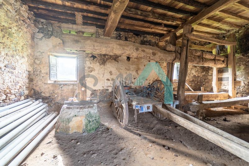 Foto 0fff1b24-d504-46b2-8385-d954f49aff67. Casa a Salas