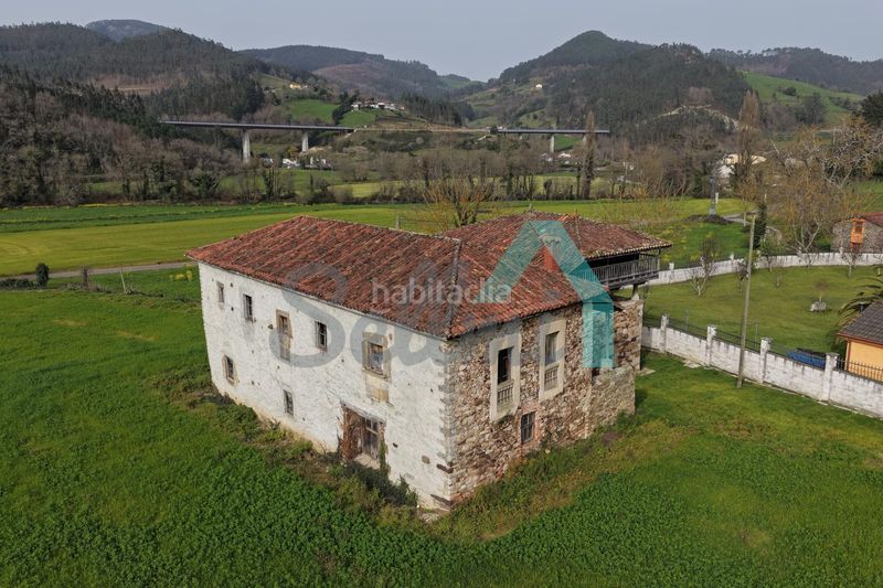 Foto 30a518ff-eaa5-4c29-8a52-d0caf2e79dfa. Casa a Salas